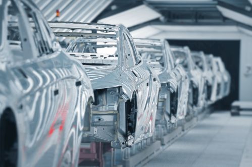 小鹏汽车年度毛利率首次转正，营收近60亿，押注智能化与云计算设备销售厚积薄发